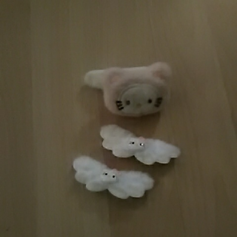 💲1⃣⏩▶▶Pink and White Angel Design Hello Kitty